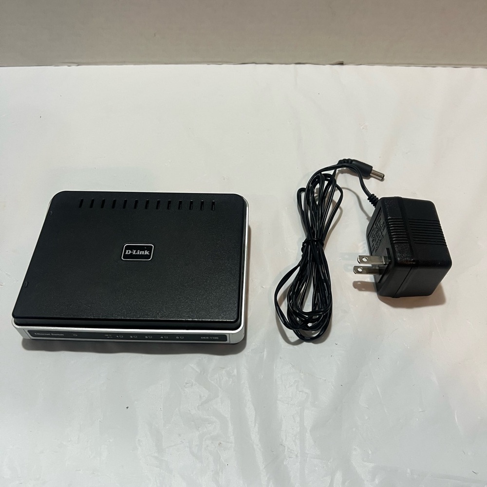 D-Link DES 5-Ports External Switch (DES1105)